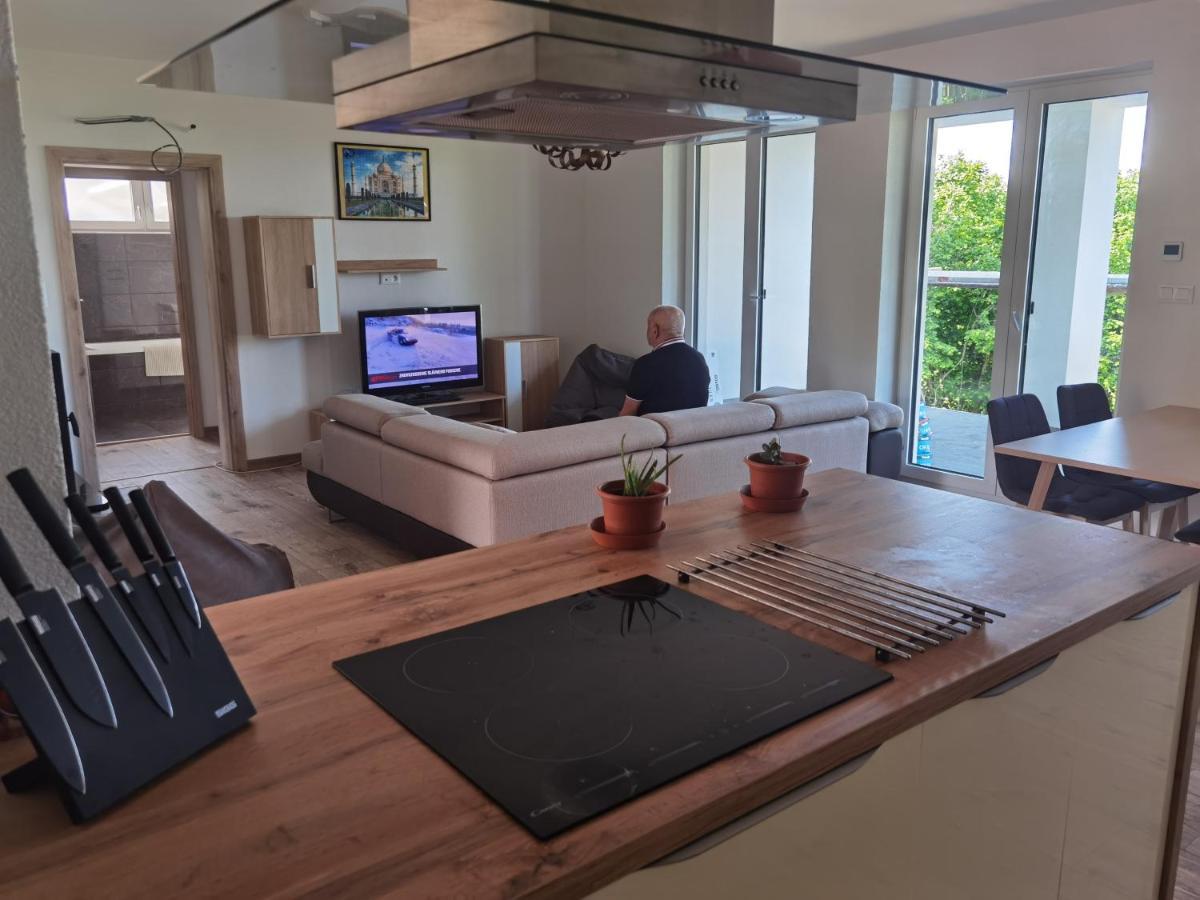 Sunset House Piestany Cervena Veza Appartement Banka Buitenkant foto