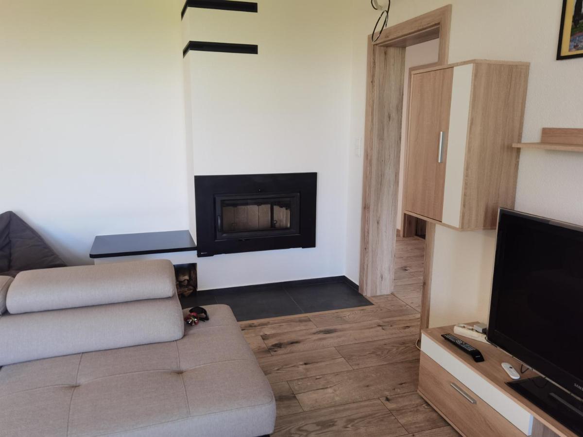 Sunset House Piestany Cervena Veza Appartement Banka Buitenkant foto