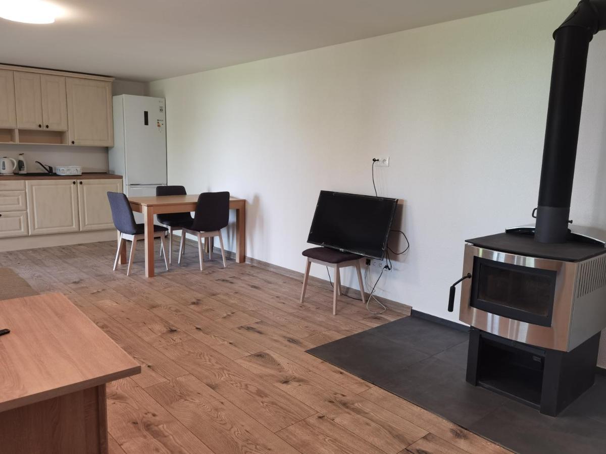 Sunset House Piestany Cervena Veza Appartement Banka Buitenkant foto